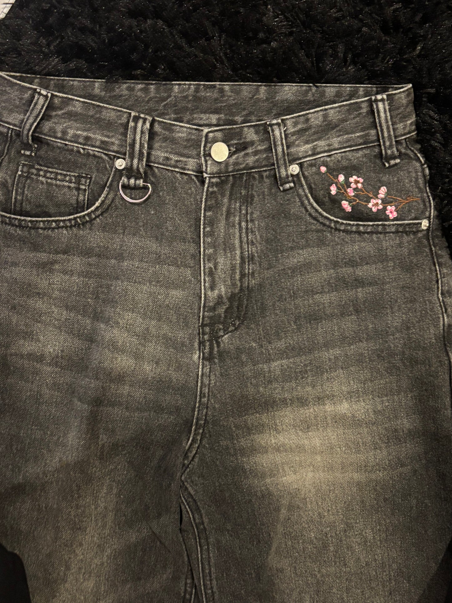 Baggy Black Embroidered Jeans