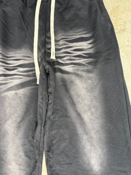 Washed baggy sweats